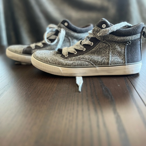 Toms Mid Top Gray and White Cloth Shoe W9 - Picture 3 of 10